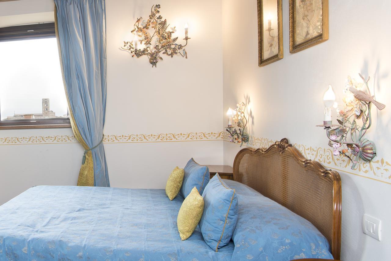 Palazzo Pacini Hotel Colle Val D'Elsa Kültér fotó